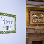 Chateau Connellsville Art Deco Suite